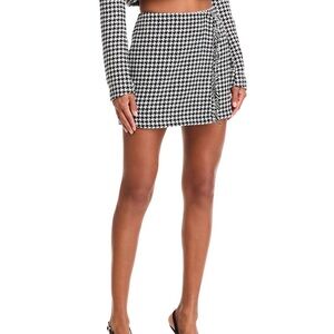 NWT Steve Madden Houndstooth Mini Skirt